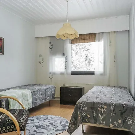 Holiday home Holiday Ranta-rasti 2 Makioiskyla