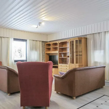 Holiday home Holiday Ranta-rasti 2 Makioiskyla